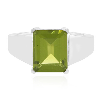 Anillo en plata con Peridoto
