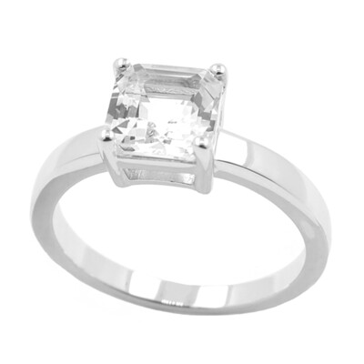 Anillo en plata con Danburita
