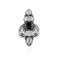 Anillo en plata con Howlita (Desert Chic)