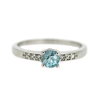 Anillo en plata con Zircón de Ratanak Kirí