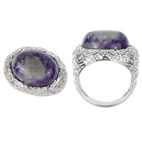 Anillo en plata con Charoita