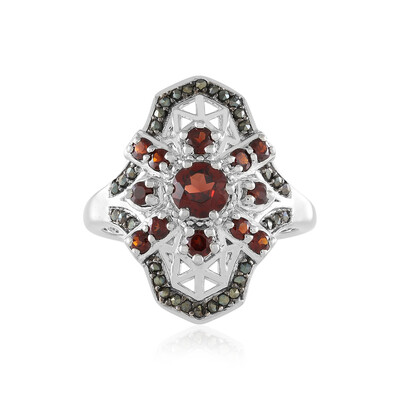 Anillo en plata con Granate de Mozambique