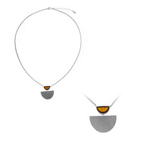 Collar en plata con Ámbar báltico