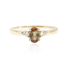 Anillo en oro con Andalucita