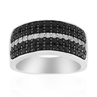 Anillo en plata con Espinela negra