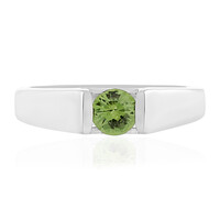 Anillo en plata con Demantoide de Rusia