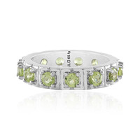 Anillo en plata con Peridoto