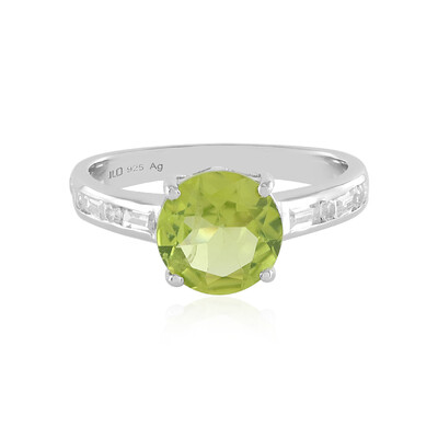 Anillo en plata con Peridoto (Adela Silber)