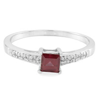 Anillo en plata con Rodolita