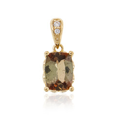 Colgante en oro con Andalucita