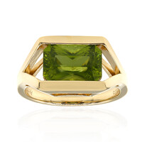 Anillo en oro con Peridoto de Arizona (Amanda Adkins)