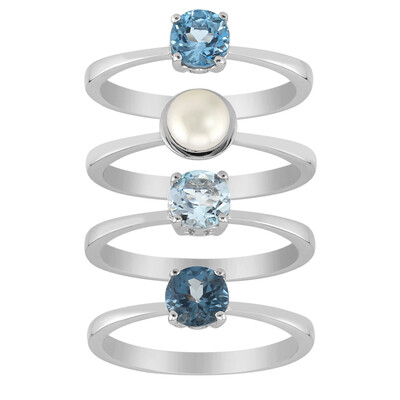 Anillo en plata con Topacio azul suizo
