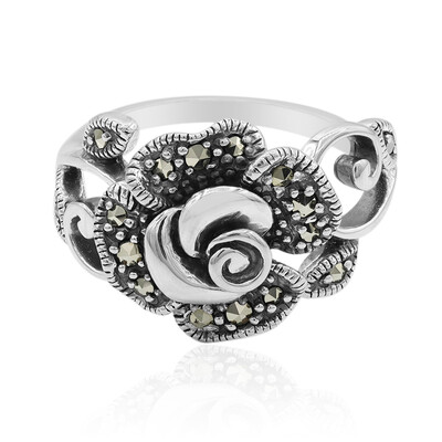 Anillo en plata con Marcasita