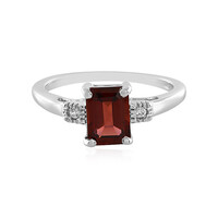 Anillo en plata con Granate de Mozambique