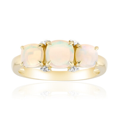 Anillo en oro con Ópalo blanco de Brasil