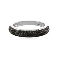 Anillo en plata con Espinela negra