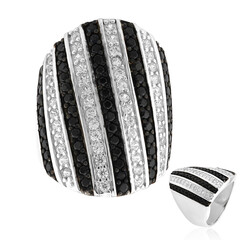 Anillo en plata con Espinela negra