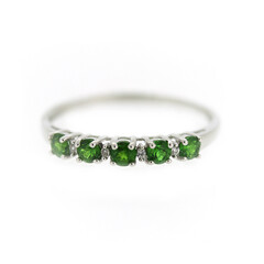 Anillo en plata con Diópsido de Rusia