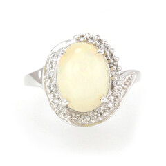 Anillo en plata con Ópalo de Welo