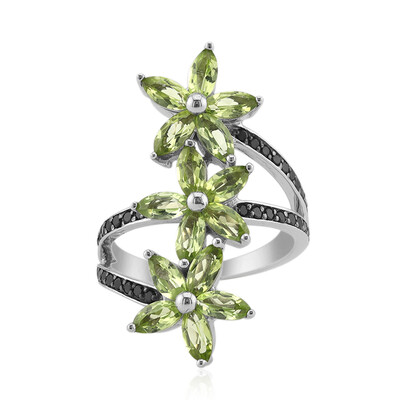Anillo en plata con Peridoto