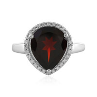 Anillo en plata con Granate de Mozambique