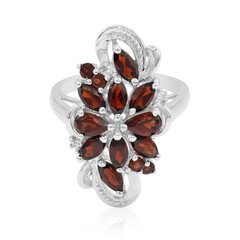 Anillo en plata con Granate de Mozambique