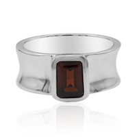 Anillo en plata con Granate de Mozambique