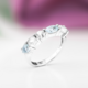 Anillo en plata con Piedra de luna azul (KM by Juwelo)