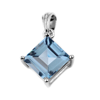 Colgante en plata con Topacio azul cielo