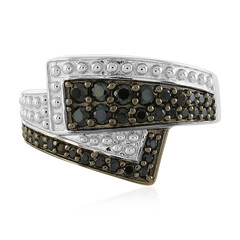 Anillo en plata con Espinela negra