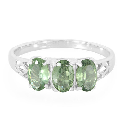 Anillo en plata con Apatita de Rusia