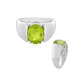 Anillo en plata con Peridoto de Arizona