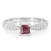 Anillo en plata con Rodolita