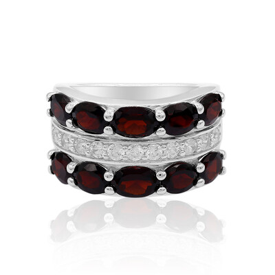 Anillo en plata con Granate