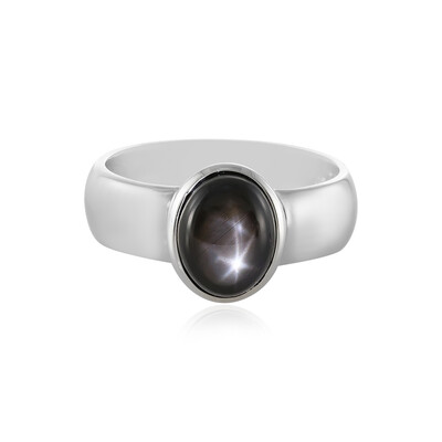 Anillo en plata con Zafiro estrella negra