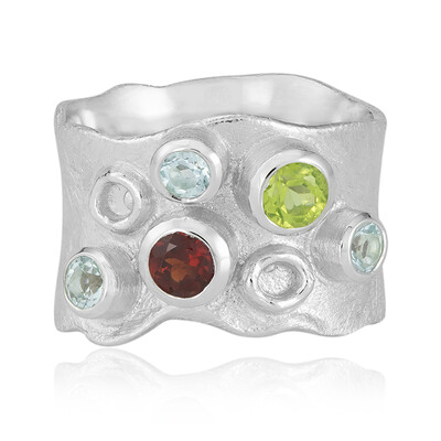 Anillo en plata con Peridoto