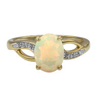 Anillo en oro con Ópalo Welo AAA (Adela Gold)