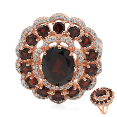 Anillo en plata con Granate