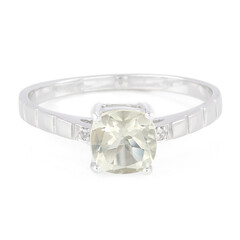 Anillo en plata con Ortoclasa