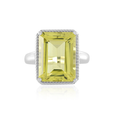 Anillo en plata con Cuarzo del Ouro Verde