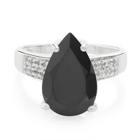 Anillo en plata con Espinela negra