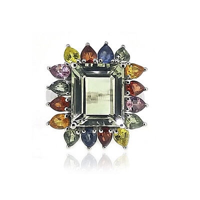 Anillo en plata con Amatista verde
