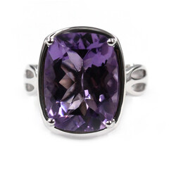 Anillo en plata con Amatista