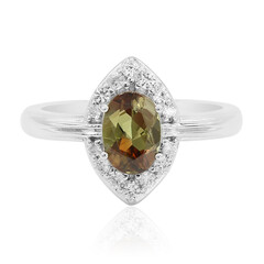 Anillo en plata con Andalucita
