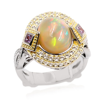 Anillo en plata con Ópalo de Welo (Dallas Prince Designs)