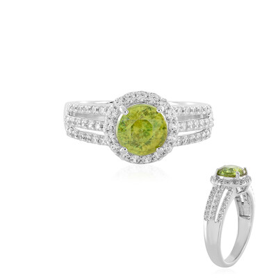 Anillo en oro con Esfena