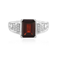 Anillo en plata con Granate de Mozambique