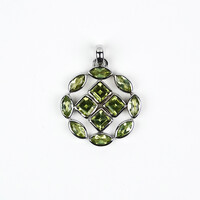 Colgante en plata con Peridoto