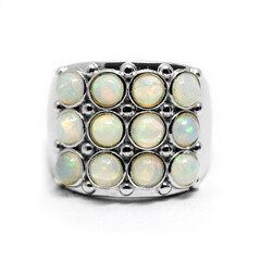 Anillo en plata con Ópalo de Welo