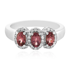 Anillo en plata con Granate de Malaya